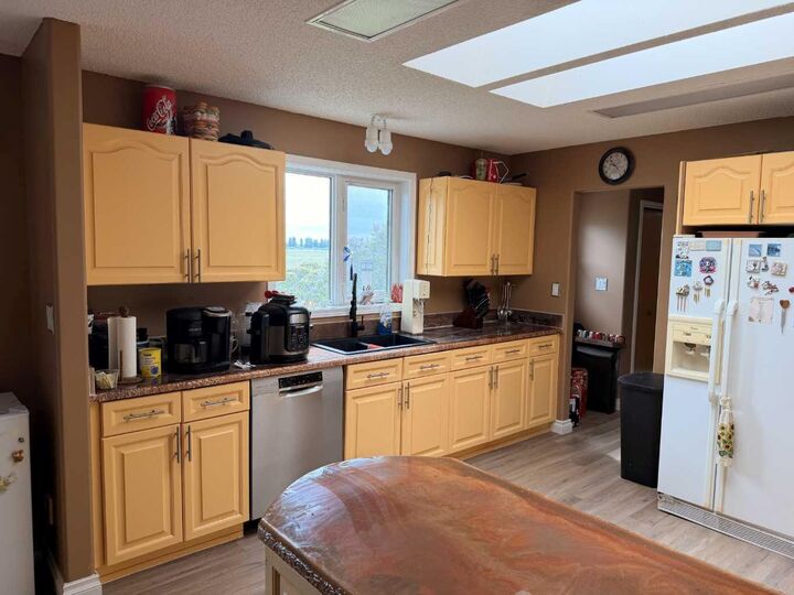 Property Photo:  Combs Drive 18  AB T9W 1A6 