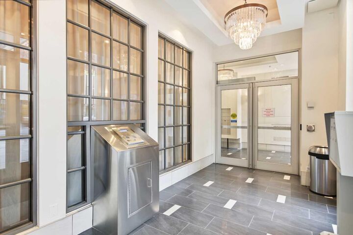 Property Photo:  930 6 Avenue SW 3308  AB T2P 1J3 