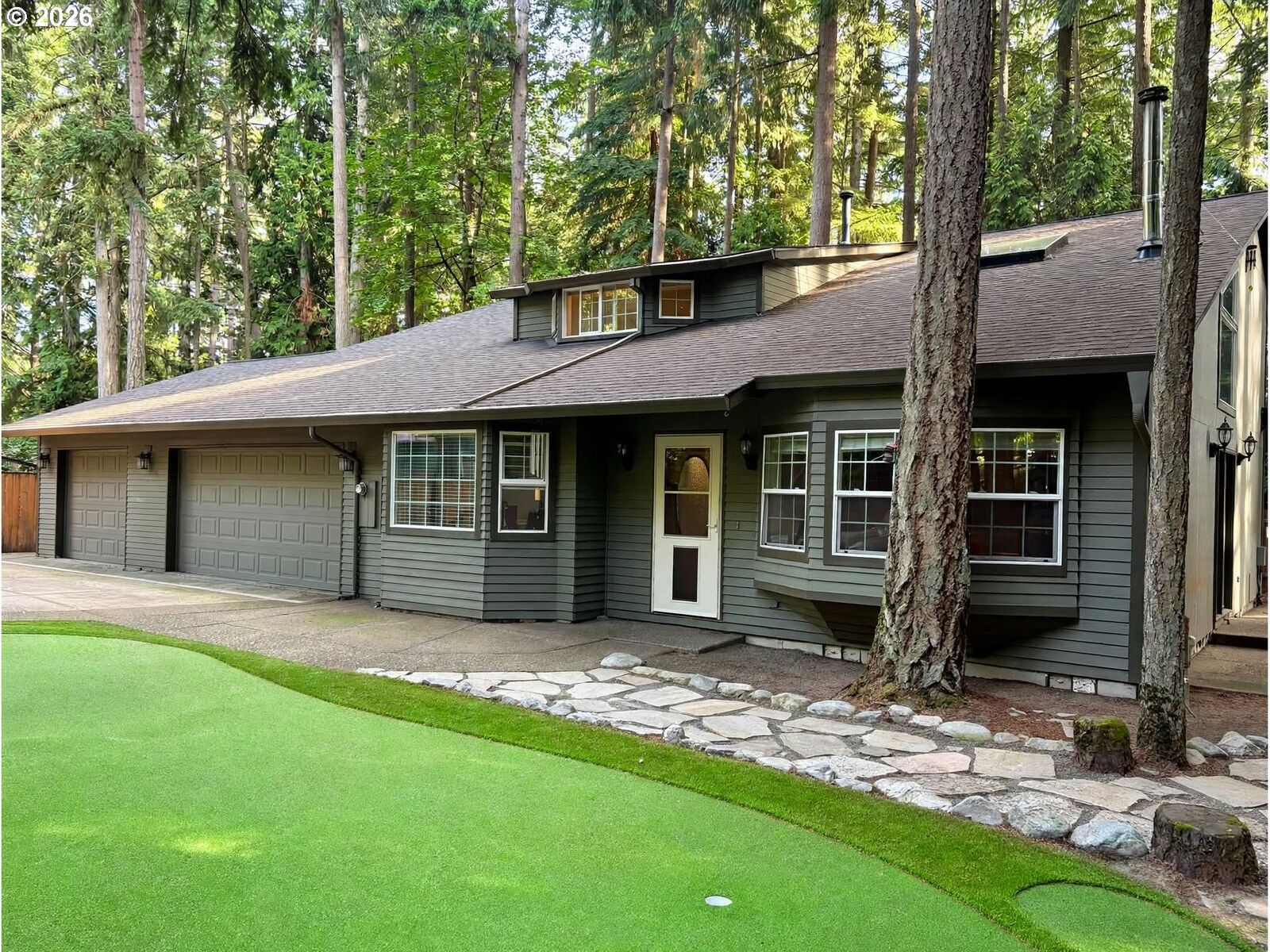 Property Photo: 18200 SW Pheasant Ln OR 97003