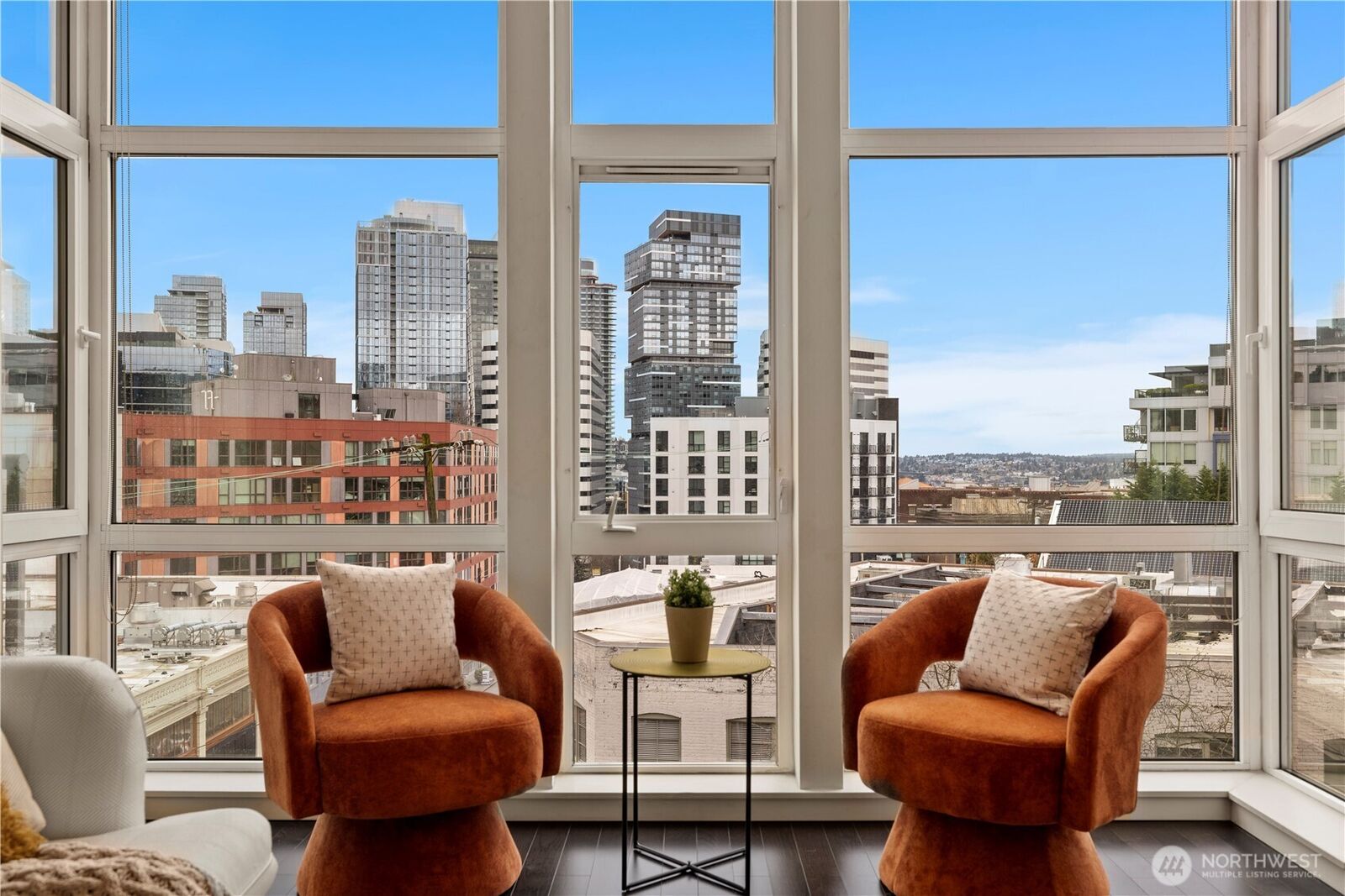 Property Photo:  303 E Pike Street 503  WA 98122 