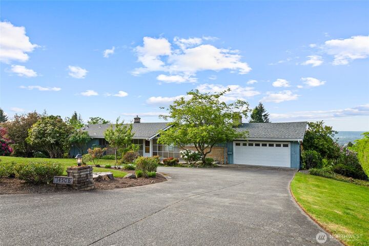 Property Photo:  14508 SE 50th Street  WA 98006 