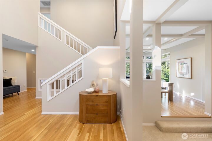 Property Photo: 4618 NE 89th Street WA 98115