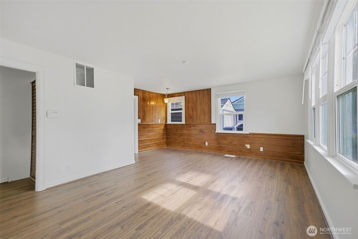 Property Photo:  610  North Street SE  WA 98501 