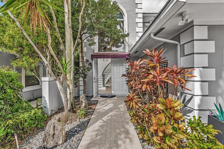 Property Photo:  23281 Butterfly Palm Court  FL 33433 