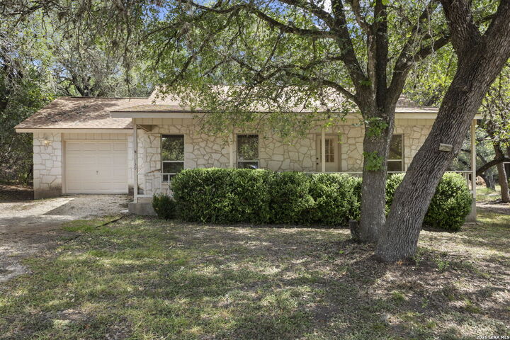 Property Photo:  139 Sycamore  TX 78023 