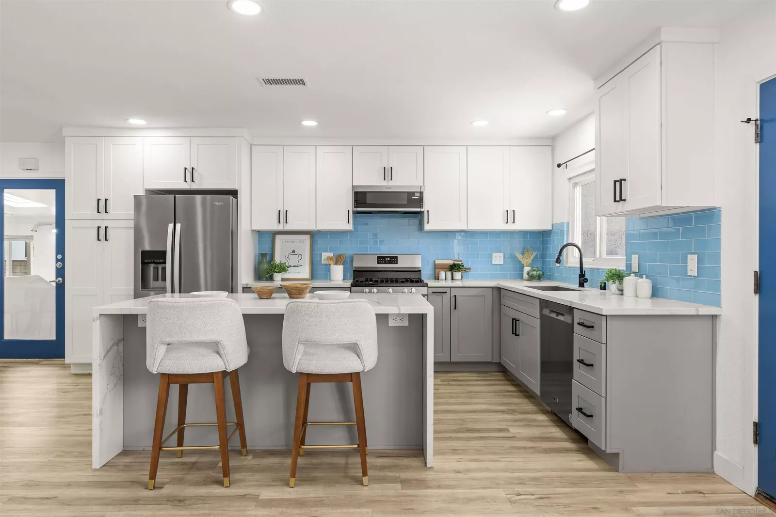 Property Photo: 3825 Tiara St CA 92111
