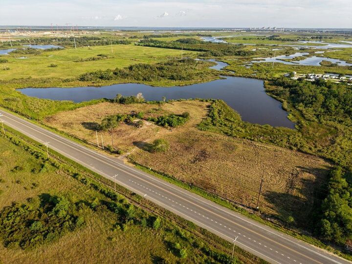 Property Photo:  208 Burton Shipyard Road  LA 70665 
