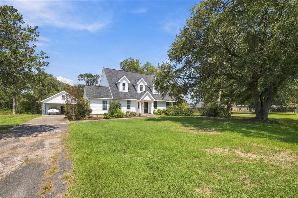 Property Photo:  2341 Evangeline Oaks Drive  LA 70665 