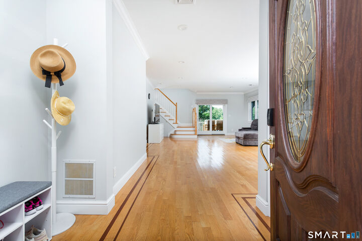 Property Photo:  42 Woodledge Road  CT 06907 