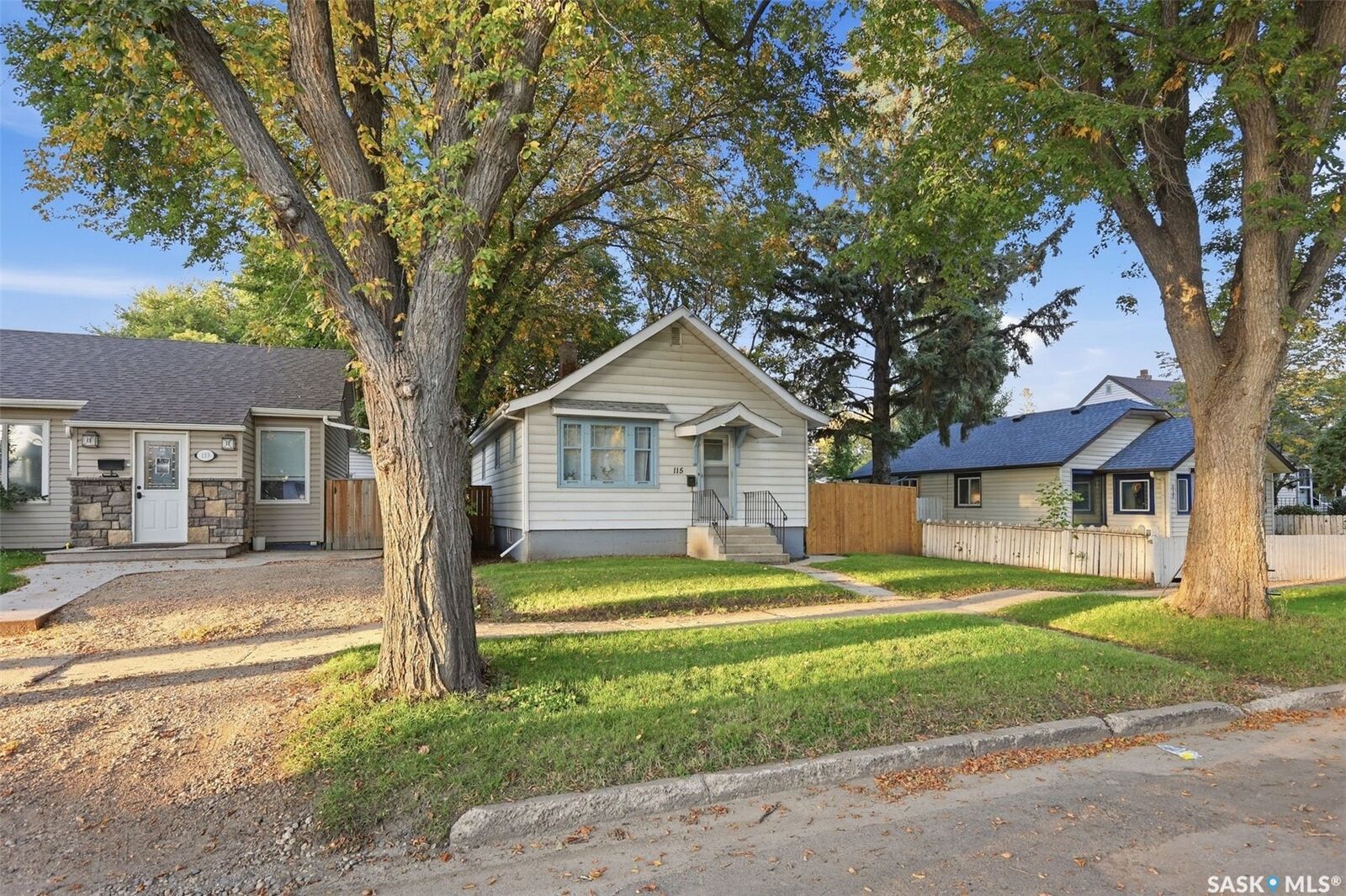 Property Photo: 115 Ash Street E SK S7J 0J7