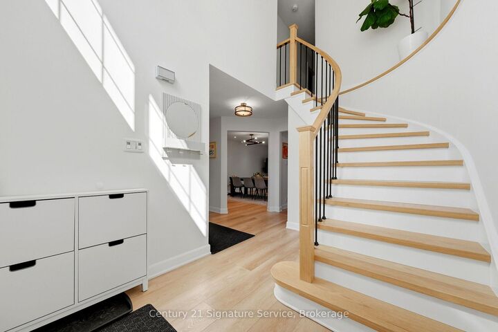 Property Photo: 500 Silverthorne Crescent 8 ON L5R 1W3