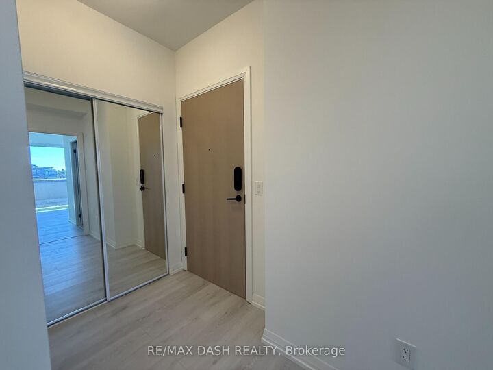 Property Photo:  280 Dundas Street W 512  ON M5T 0E3 