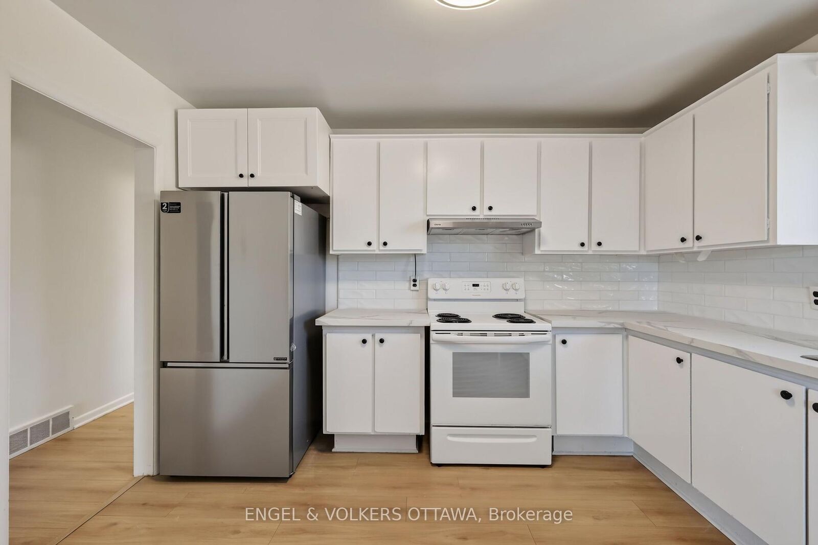 Property Photo:  1132 Clyde Avenue B  ON K2C 1Y2 