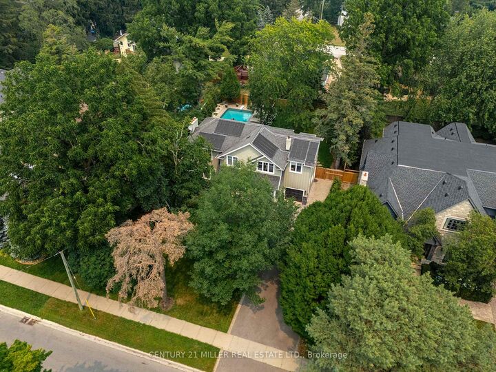 Property Photo: 407 Maple Grove Drive ON L6J 4V8