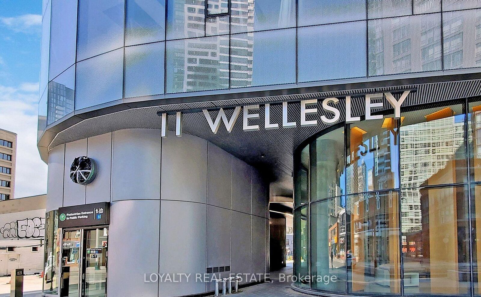 Photo de la propriété:  11 Wellesley Street 2612  ON M4Y 0G4 