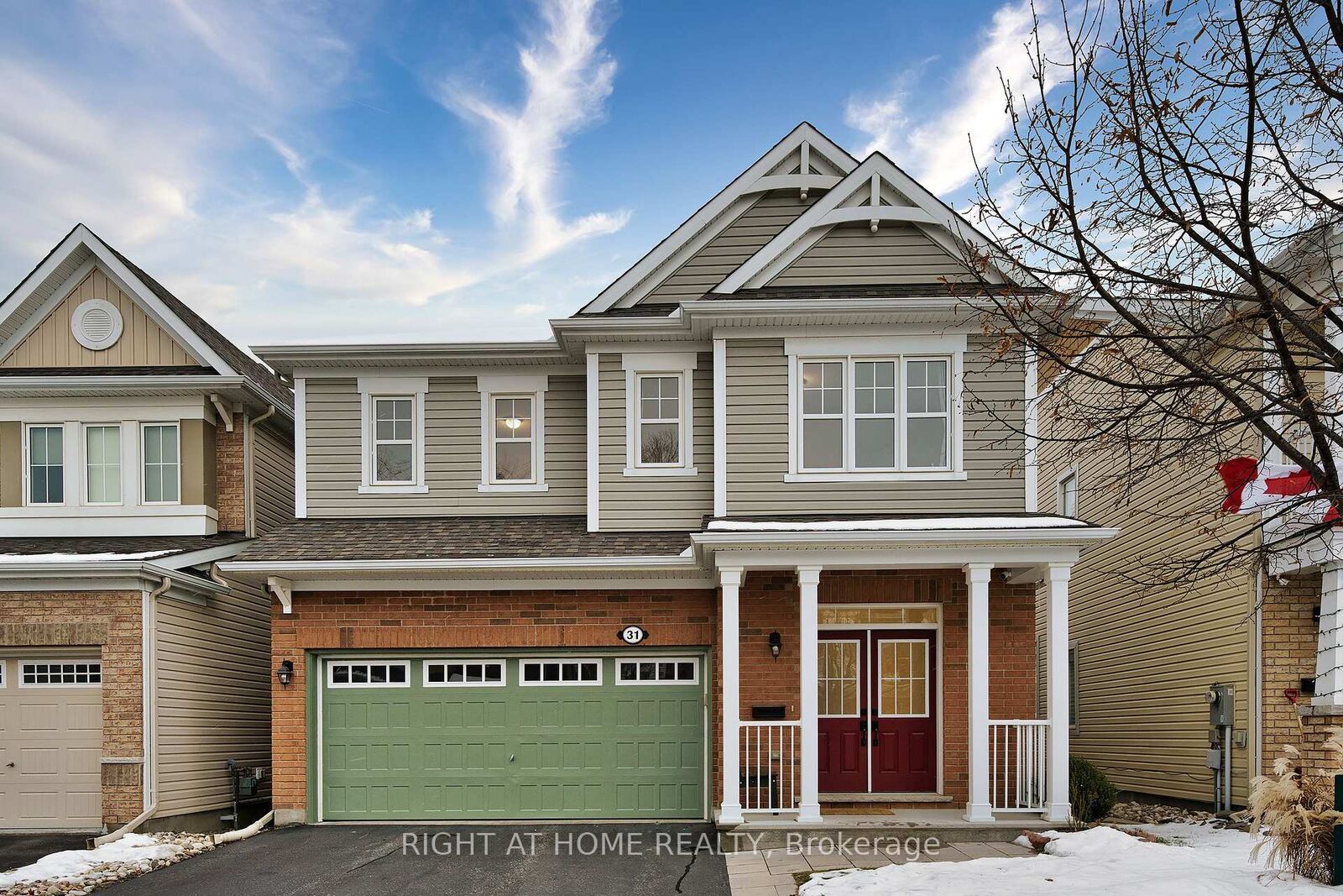 Property Photo:  31 Summitview Drive  ON K2M 2V9 