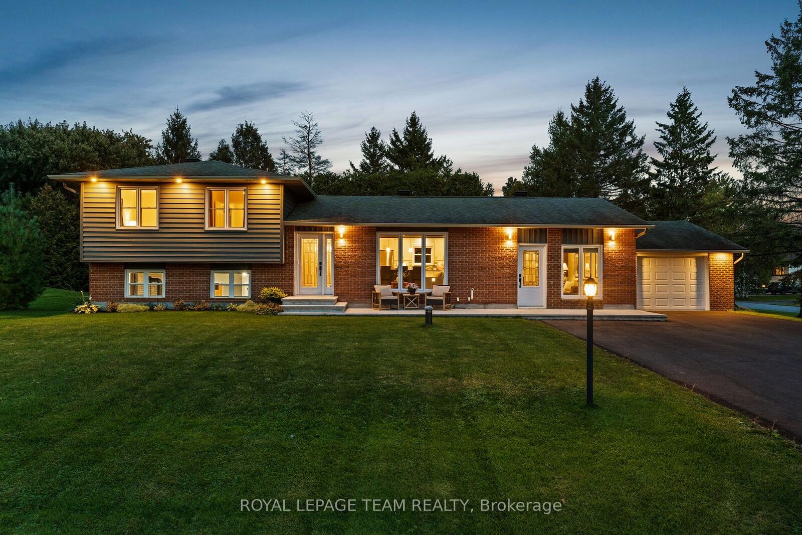 Property Photo:  1610 Rideauvale Avenue  ON K0A 2E0 