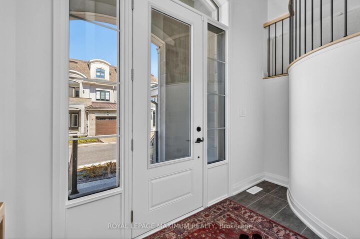 Property Photo:  11 Bay Street 9  ON N0H 2P0 