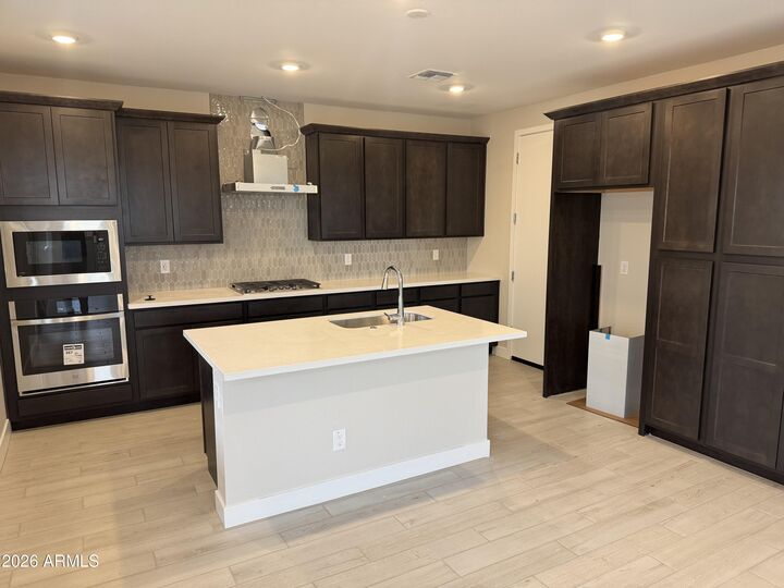 Property Photo:  2276 S Swan Court  AZ 85295 