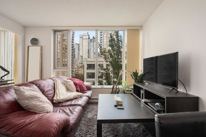 Property Photo:  1010 Richards Street 802  BC V6B 1G2 