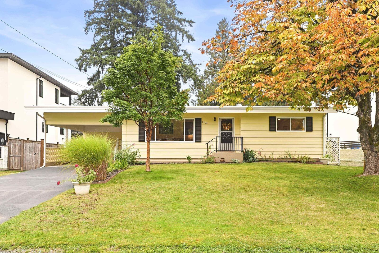 Property Photo:  2136 Sherwood Crescent  BC V2T 1B8 