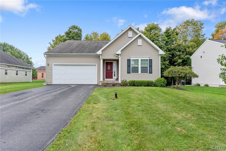 Property Photo: 39 Silversides Way NY 13027