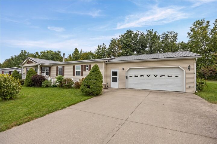 Property Photo:  26 Indian Hills Drive  NY 13165 