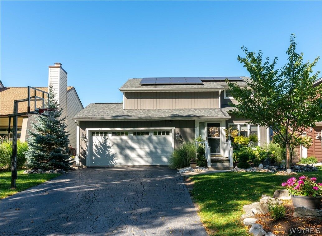 Property Photo:  46 Brockmoore Drive  NY 14051 