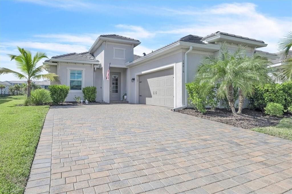 Property Photo: 14816 Redbud Ln FL 33955