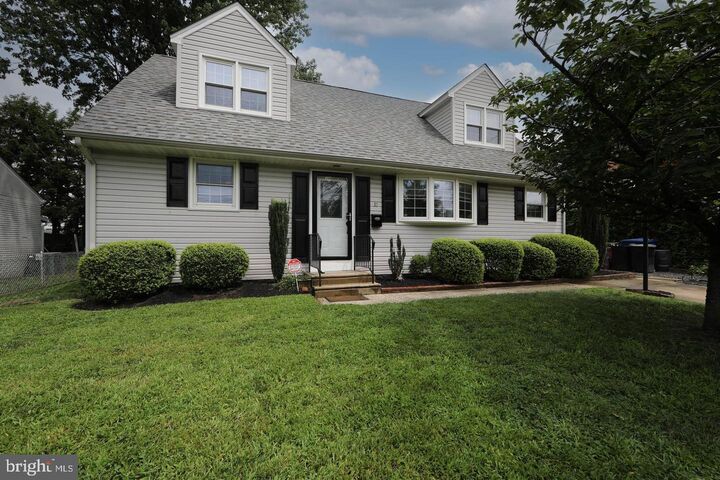 Property Photo:  37 Woodbine Avenue  NJ 08052 
