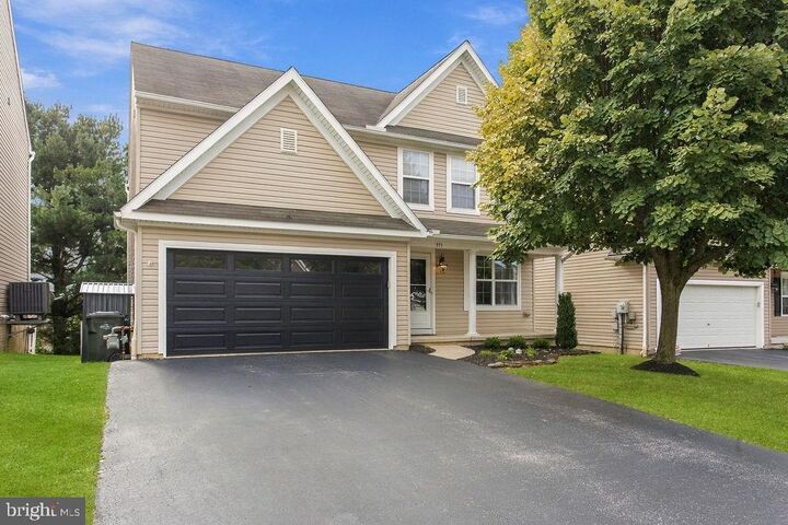 Property Photo: 355 Sunbury Way PA 17356