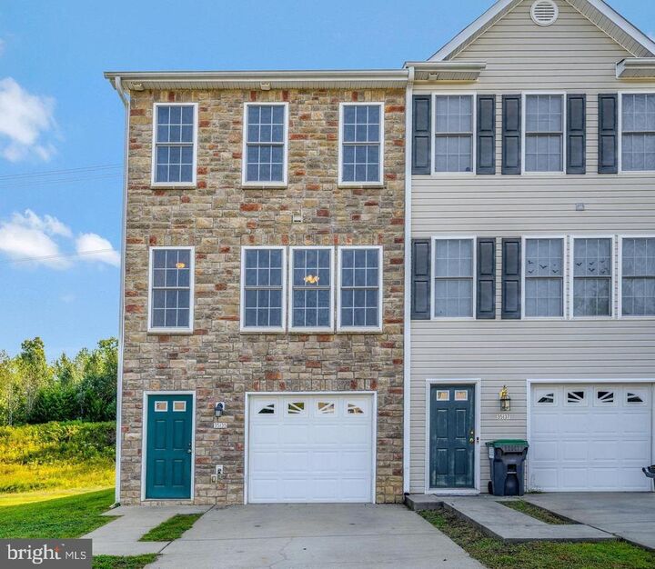 Property Photo:  35135 Saba Place  VA 22508 