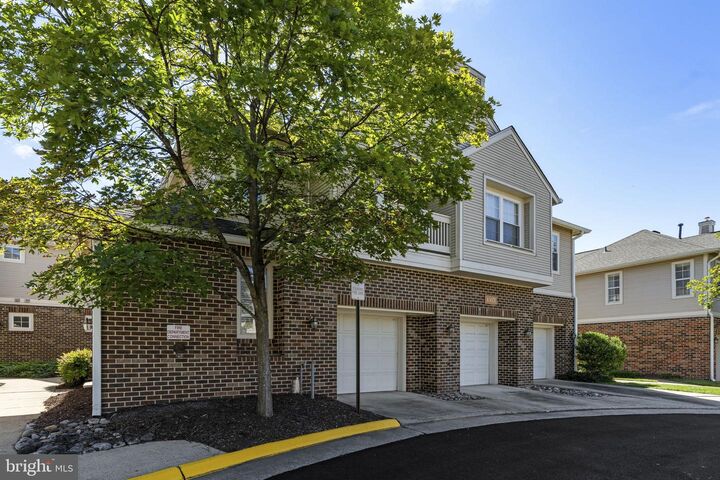 Property Photo: 45071 Brae Terrace 102 VA 20147