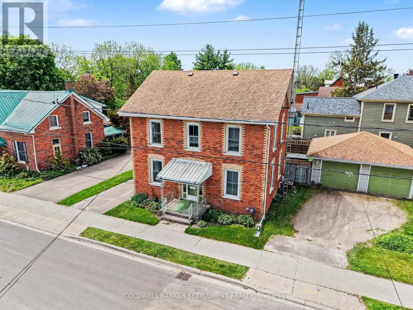 Property Photo:  56 Drummond Street East  ON K7H 1G4 