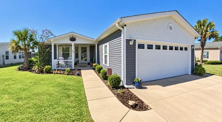 Property Photo: 429 Lakeside Crossing Dr. SC 29526