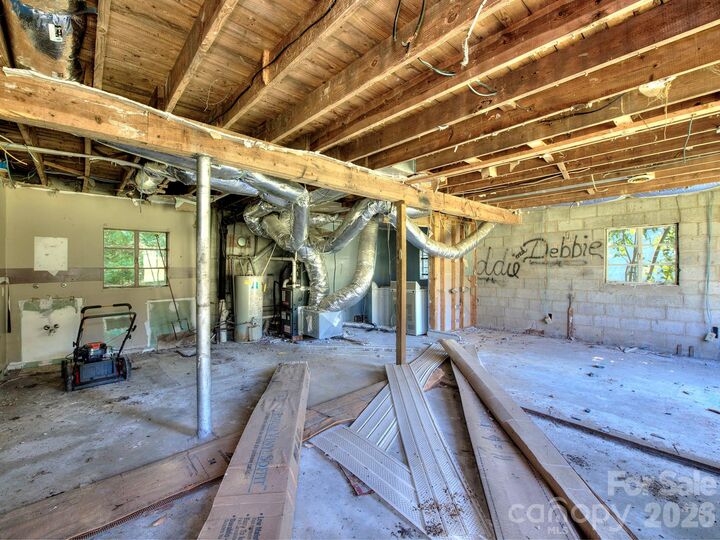 Property Photo:  213 Hahn Place SE  NC 28025 
