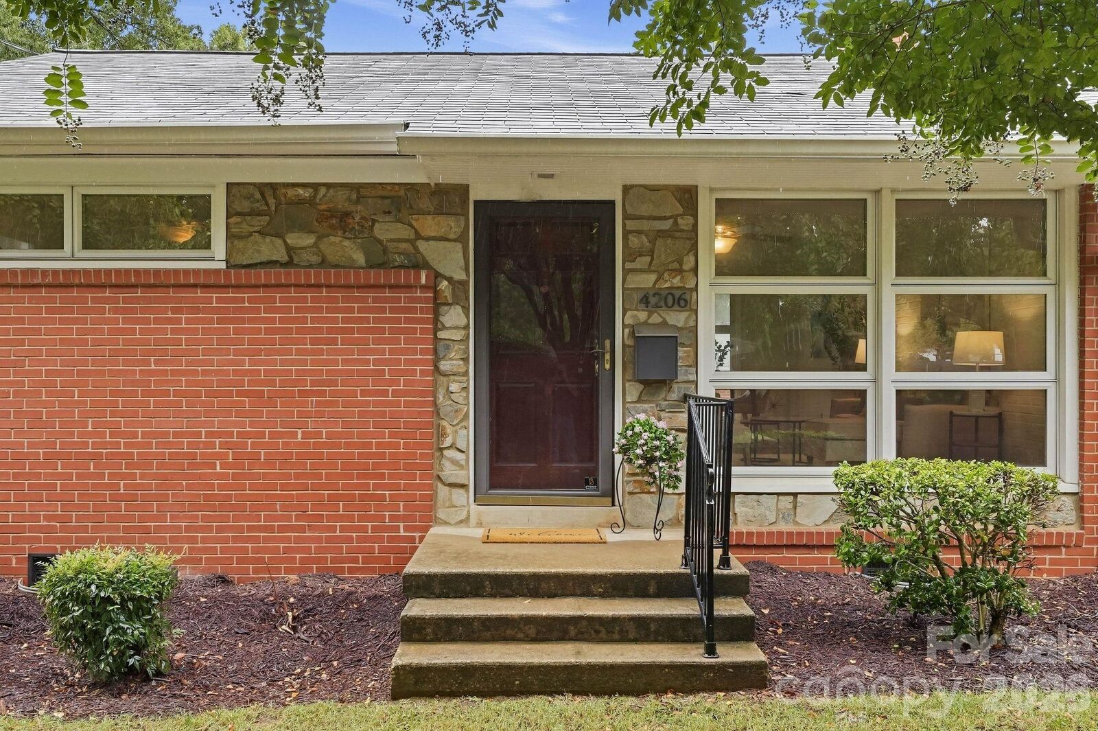 Property Photo: 4206 Randolph Road NC 28211