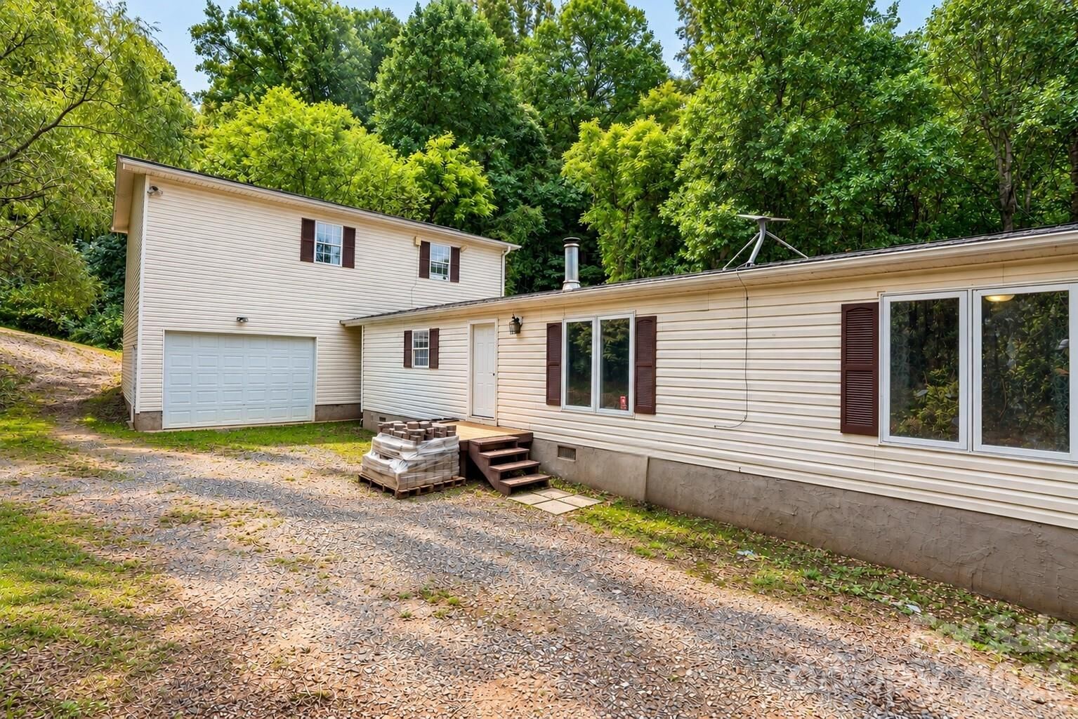 Property Photo: 91 Walnut Drive NC 28748