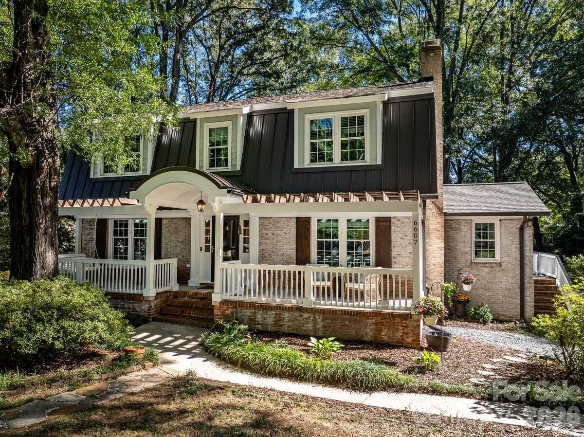 Property Photo:  6607 Long Meadow Road  NC 28210 