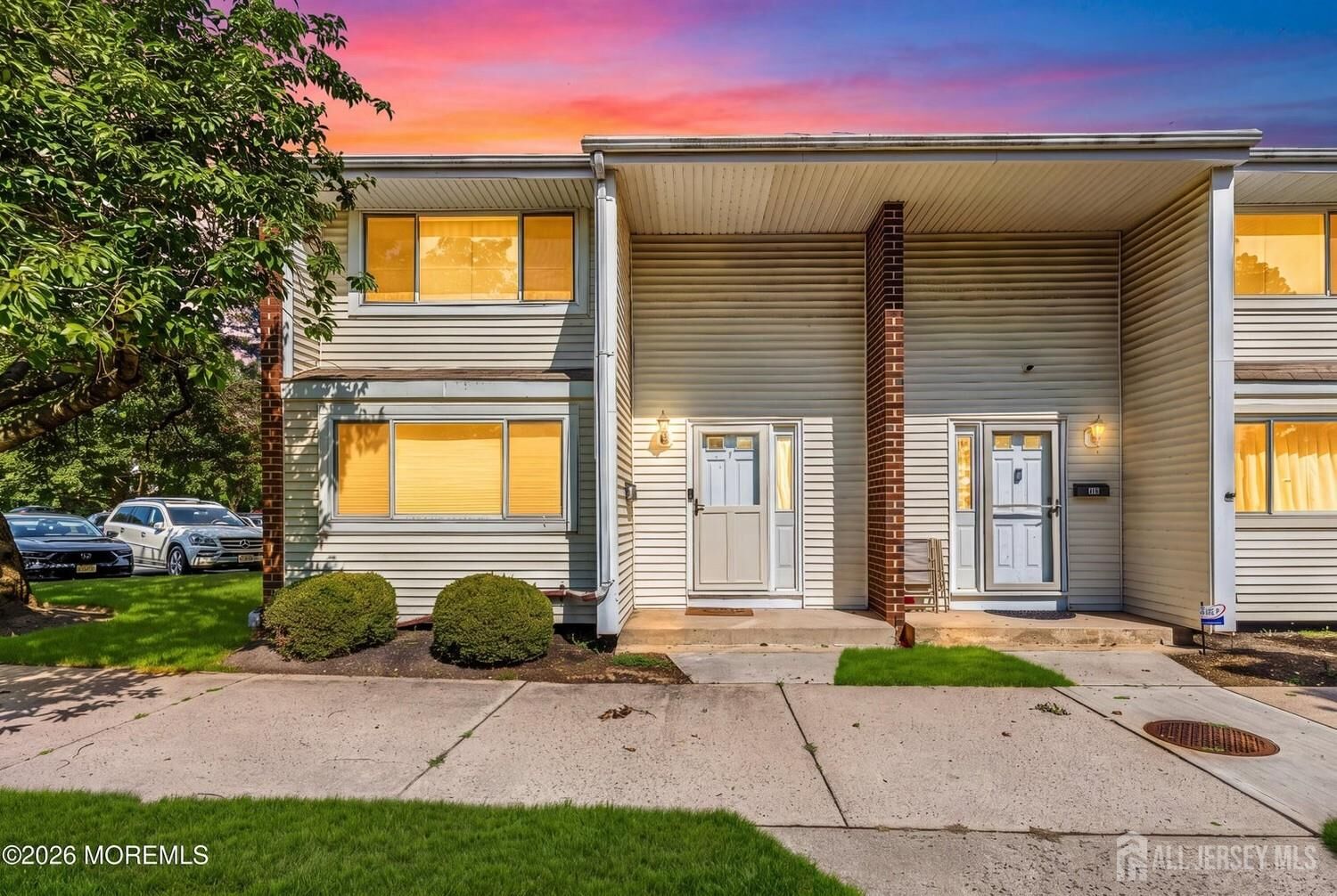 Property Photo:  1 Quincy Circle  NJ 08810 