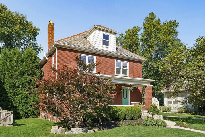 Property Photo: 1461 Wyandotte Road OH 43212