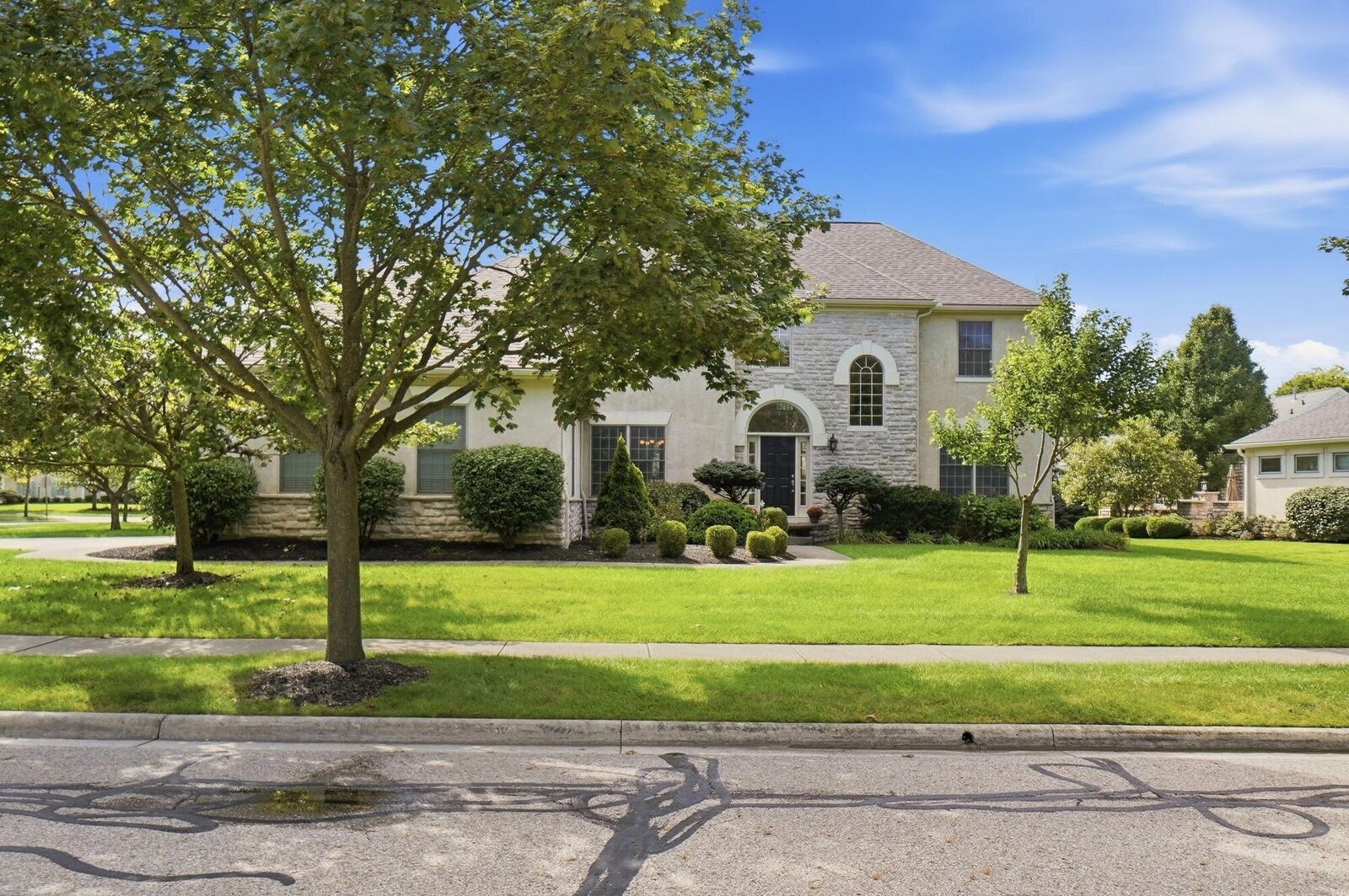 Property Photo:  6725 Trafalgar Loop  OH 43016 