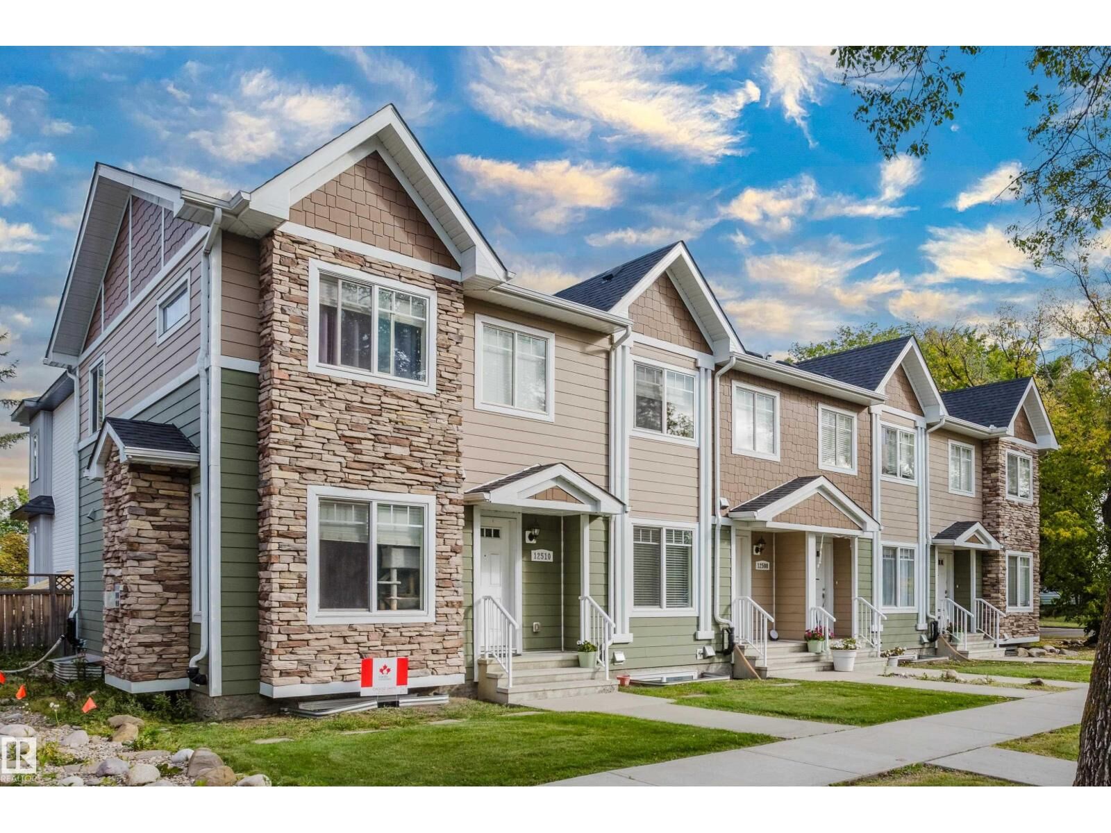 Property Photo:  12504-12510 119 Av NW  AB T5L 2Z5 