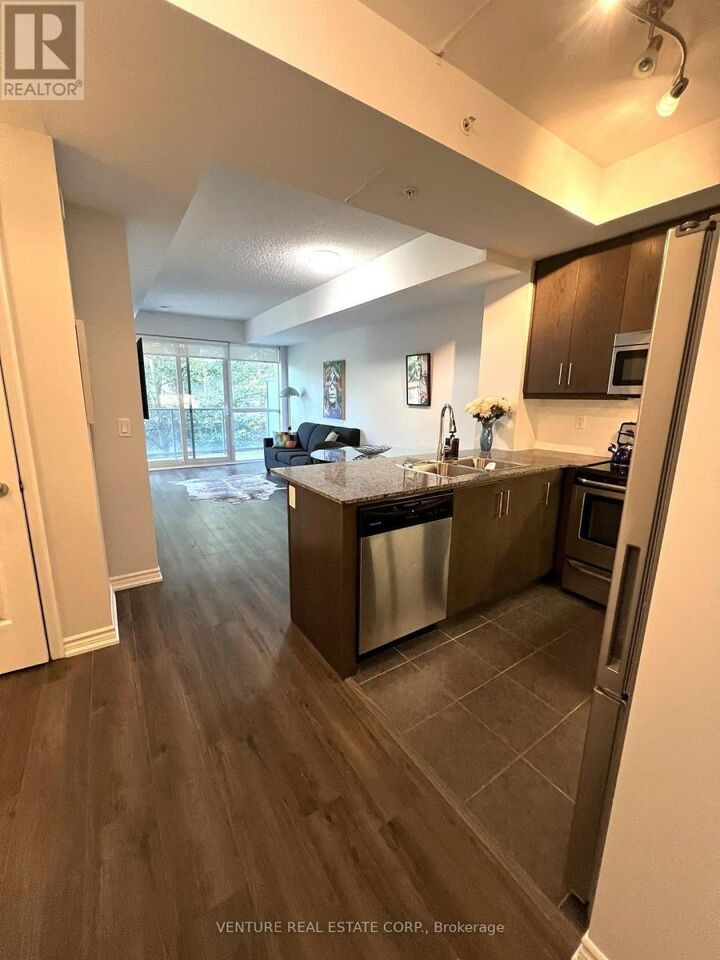 Property Photo:  15 James Finlay Way 718  ON M3M 0B3 