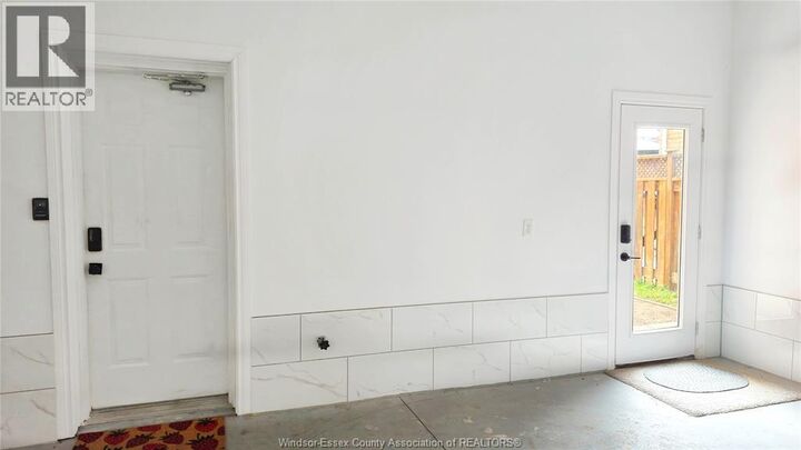 Property Photo:  265 Geraldine Crescent Lower  ON N9E 4M8 