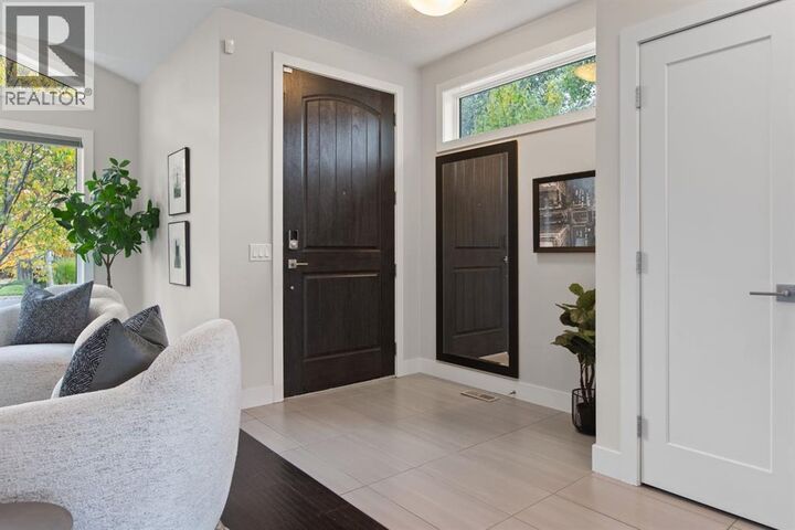 Property Photo:  2741 16A Street Southeast  AB T2G 3T3 