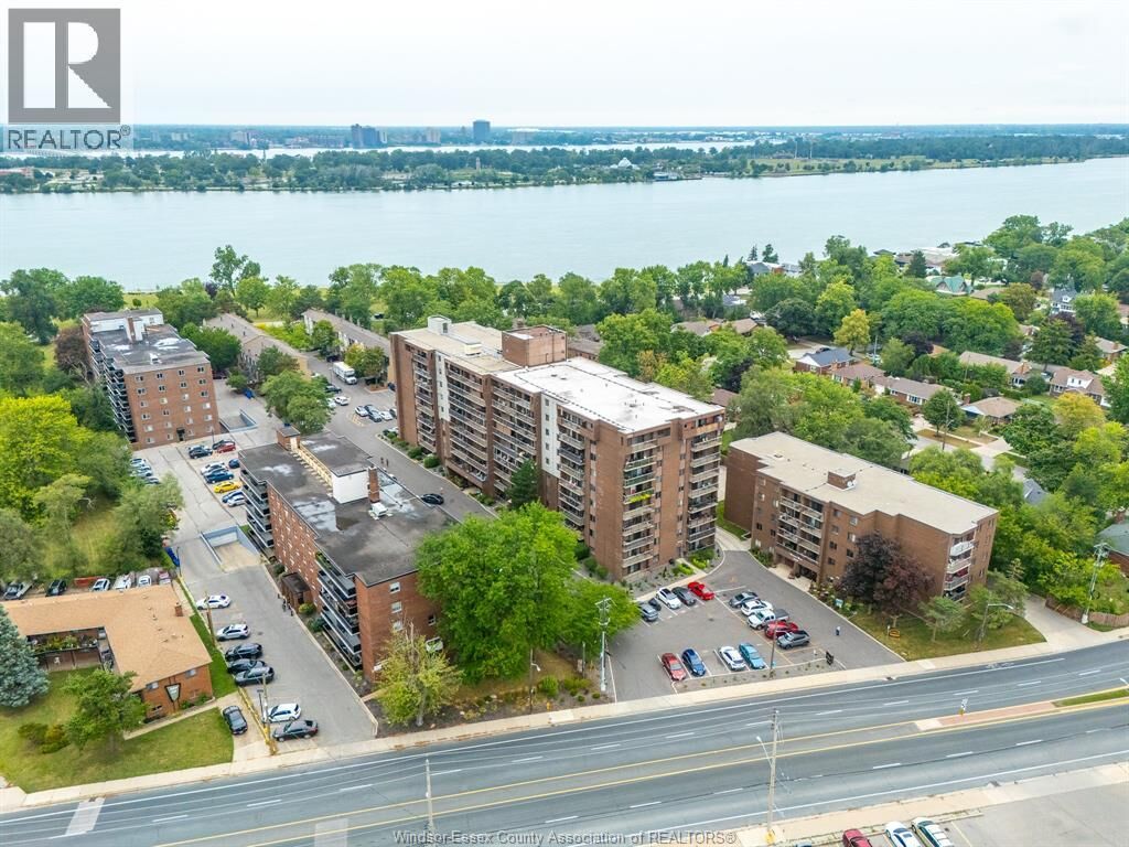 Property Photo:  3936 Wyandotte Street 805  ON N8Y 4V1 