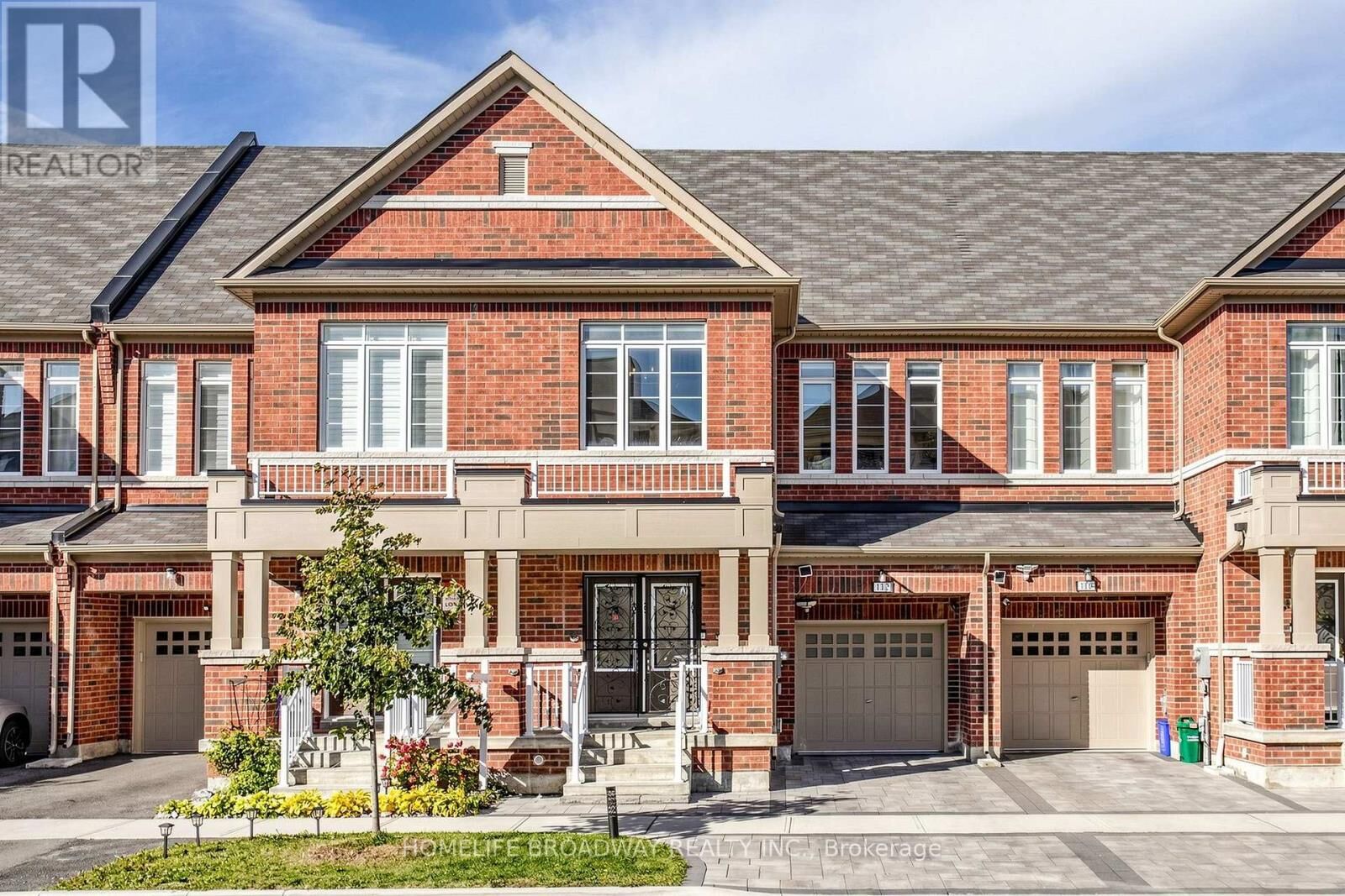 Property Photo:  112 Ness Drive  ON L4S 0K7 