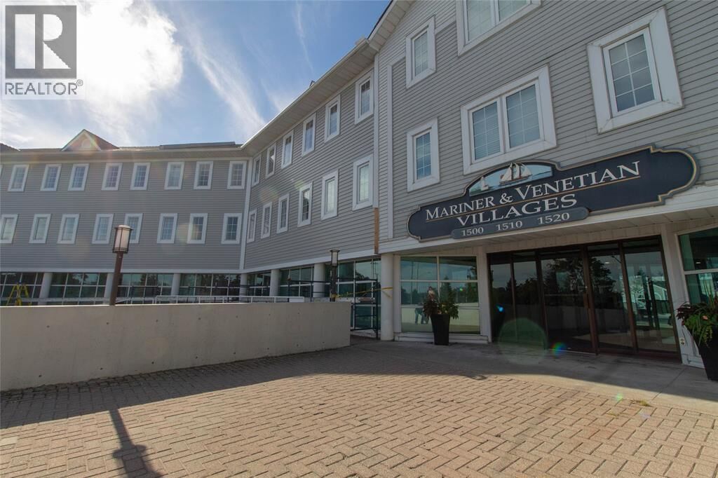 Property Photo:  1520 Venetian Boulevard M-202  ON N7T 7Z8 