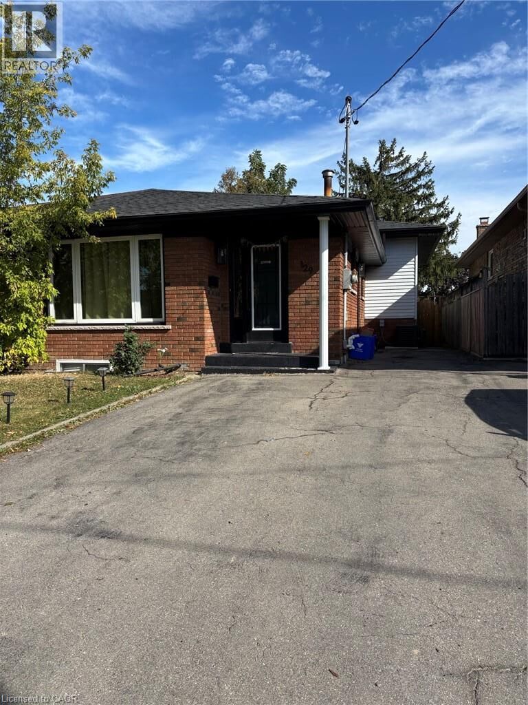 Property Photo:  129 Parkdale Avenue South B  ON L8K 6K4 